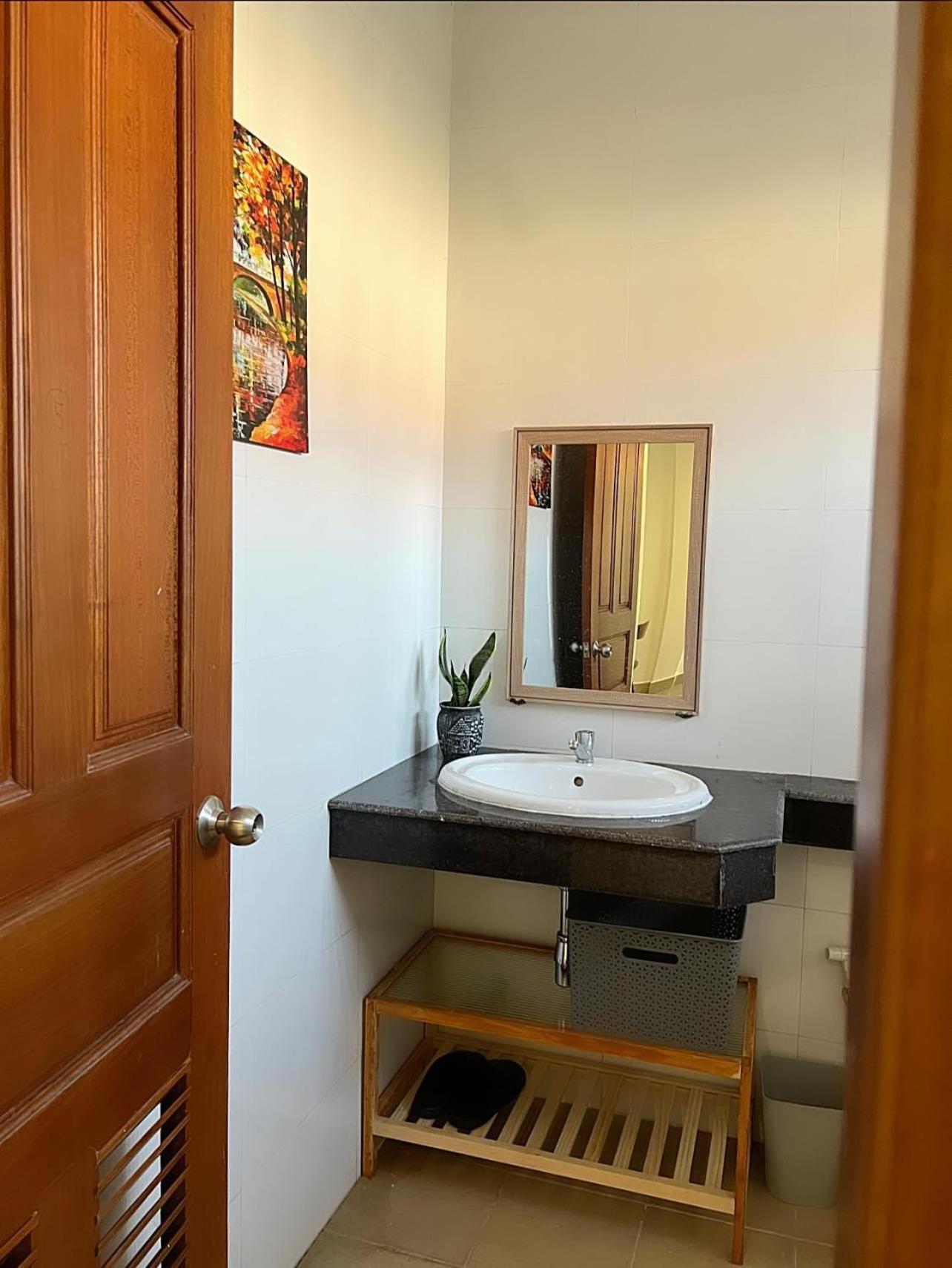 D32 Homestay Near Airport Behind Brown Coffee Airport Phnom Penh Zewnętrze zdjęcie